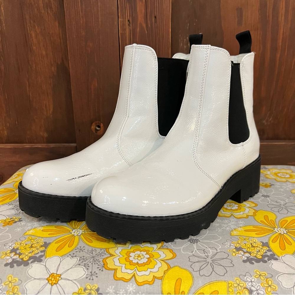 Dirty Laundry White Ankle Boots